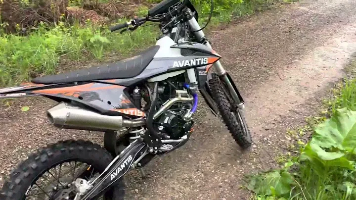 Первые  покатушки на мотоцикле из коробки Avantis enduro 300 pro carb fcr