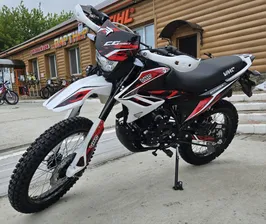 Мопед VMC ENDURO 250сс.17,5л.сил.125км/ч,5скор,электростартер, воздушное охлаждение, бело-красный